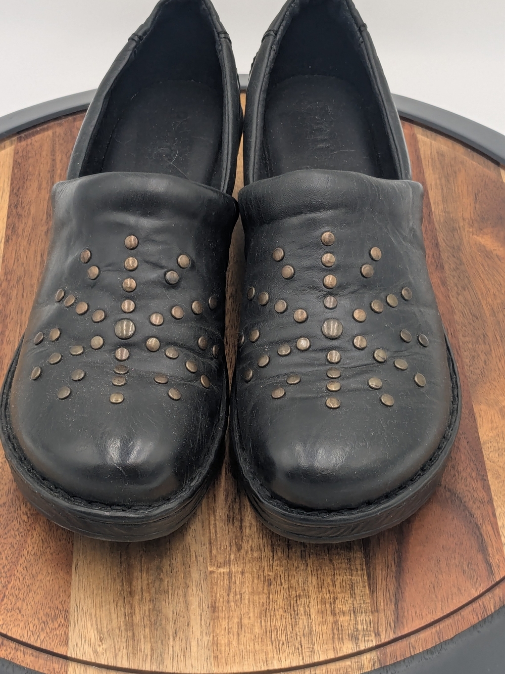 Born Black Leather Studded Clogs Mules Shoes Women’s Size 10 Boho Western